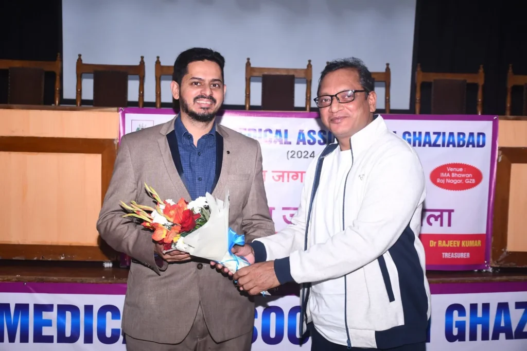 Dr. Ayush chandra received award