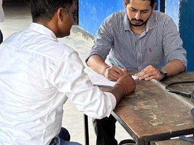 doctor at diabetes camp